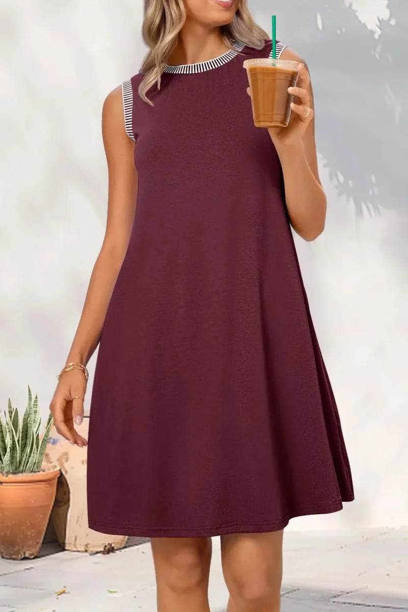 Robe mini débardeur sans manches à col rond