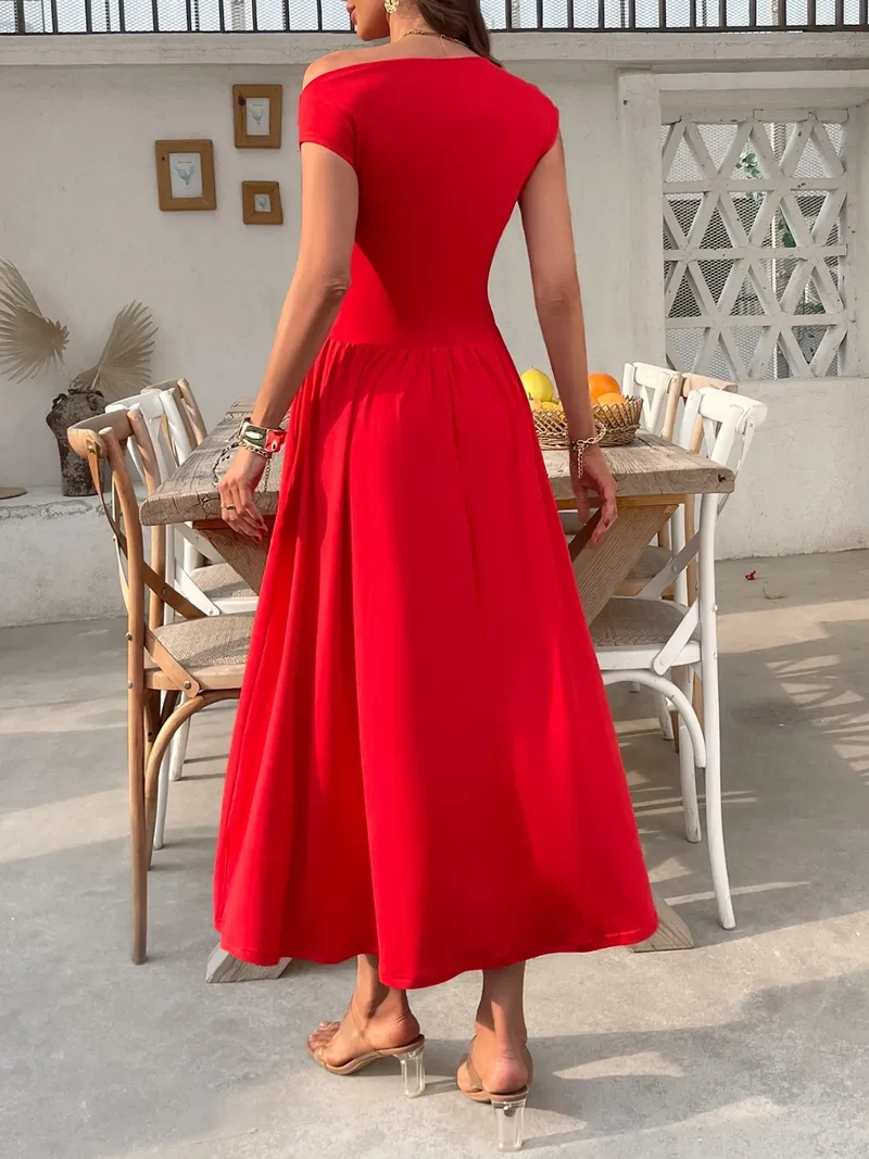 Robe midi à une épaule avec poches