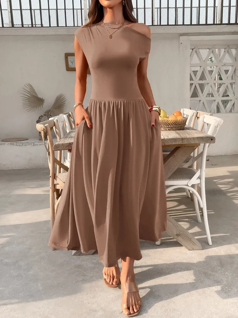 Robe midi à une épaule avec poches