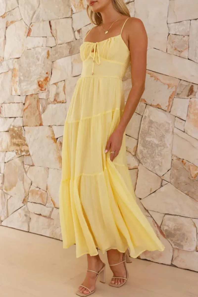 Robe camisole froncée à dos froncé