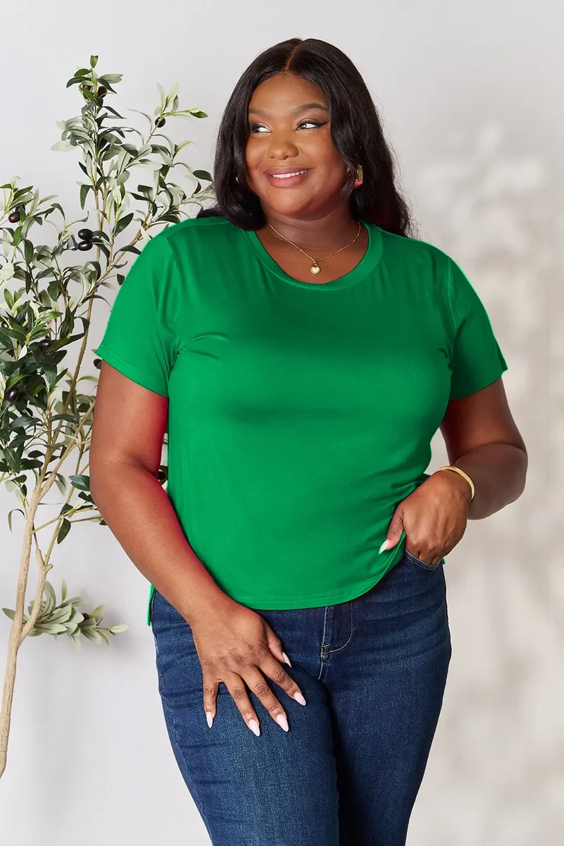 Basic Bae T-shirt à manches courtes et col rond pleine taille