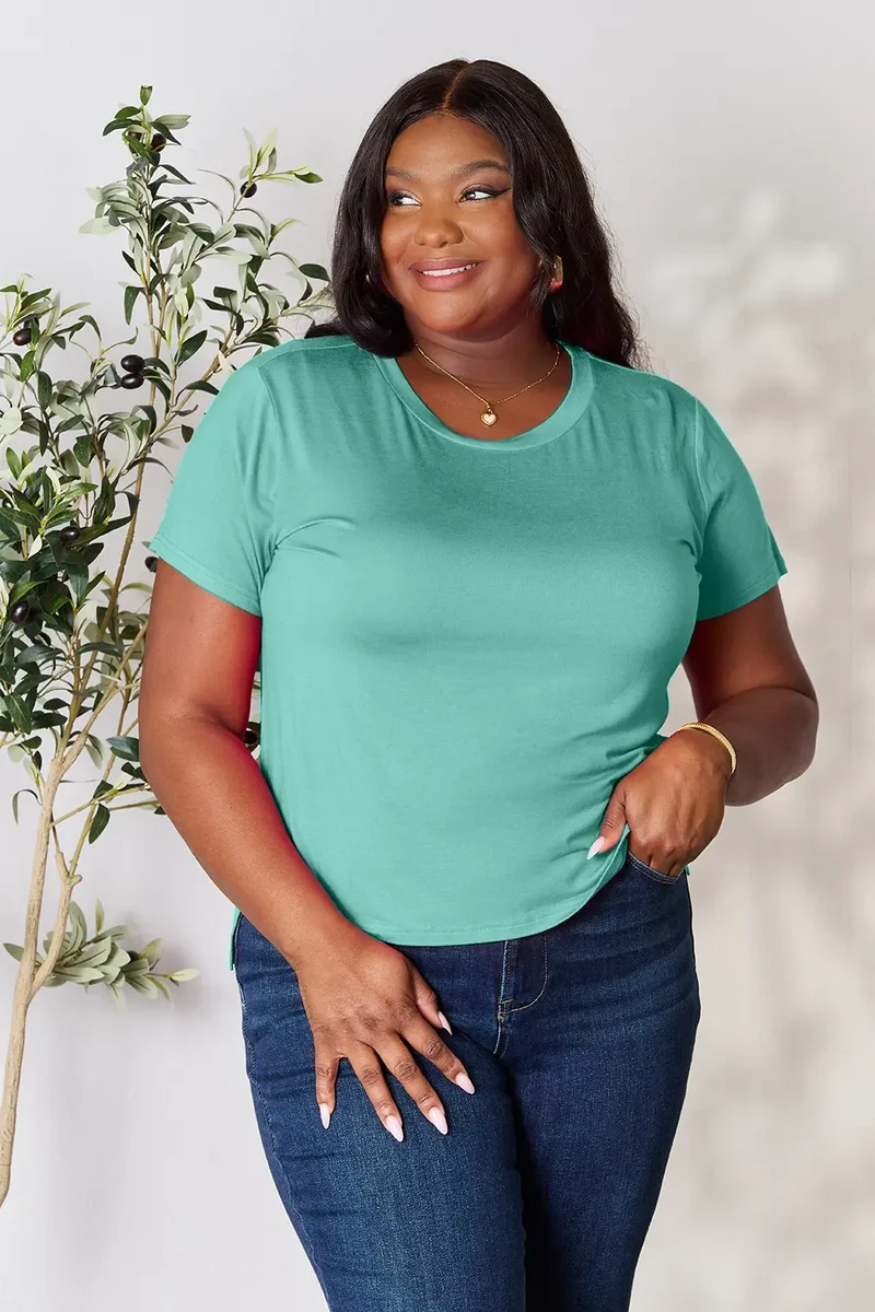 Basic Bae T-shirt à manches courtes et col rond pleine taille
