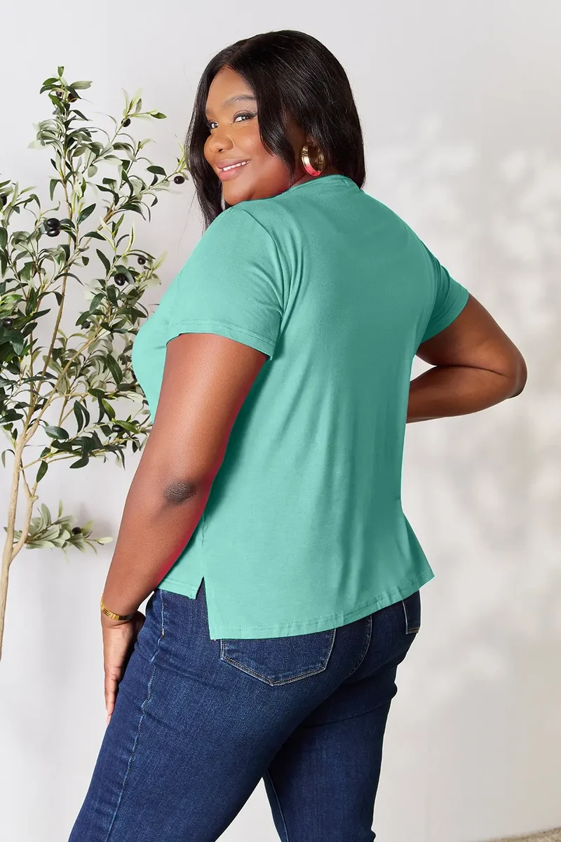 Basic Bae T-shirt à manches courtes et col rond pleine taille