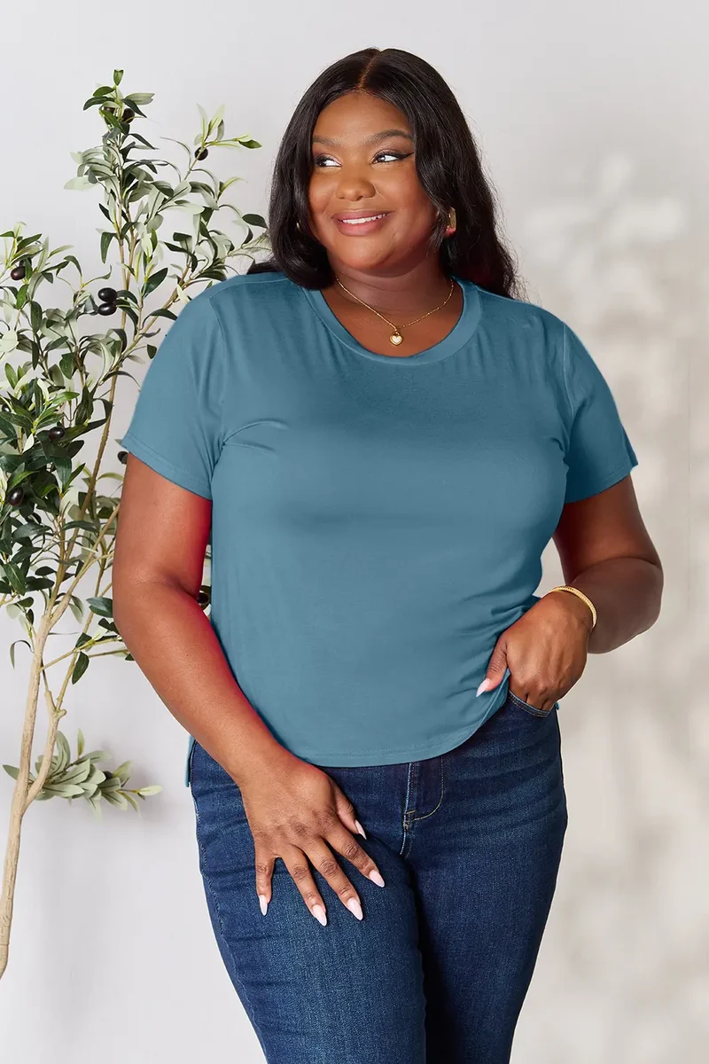 Basic Bae T-shirt à manches courtes et col rond pleine taille