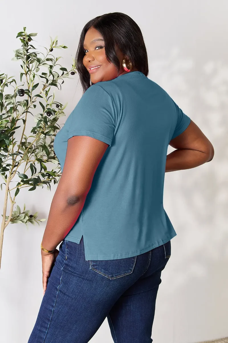 Basic Bae T-shirt à manches courtes et col rond pleine taille