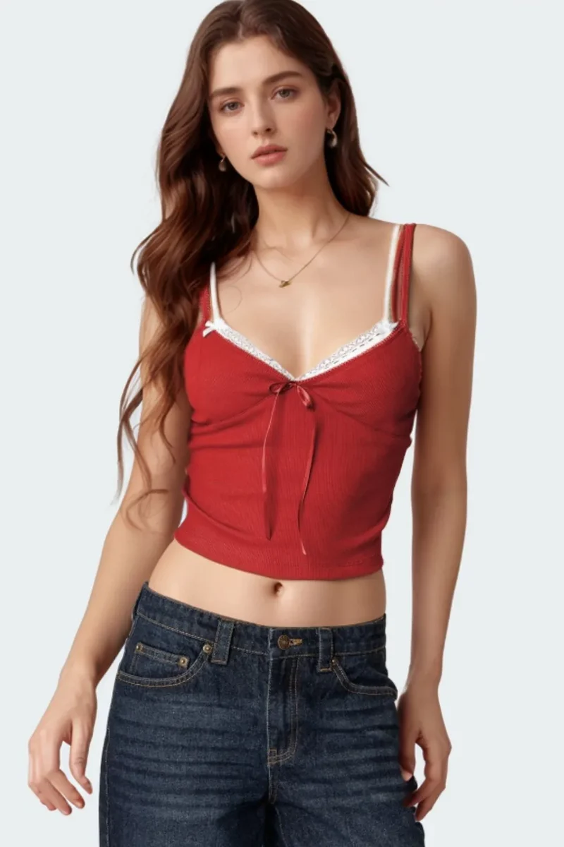 Camisole à col en V et détails en dentelle