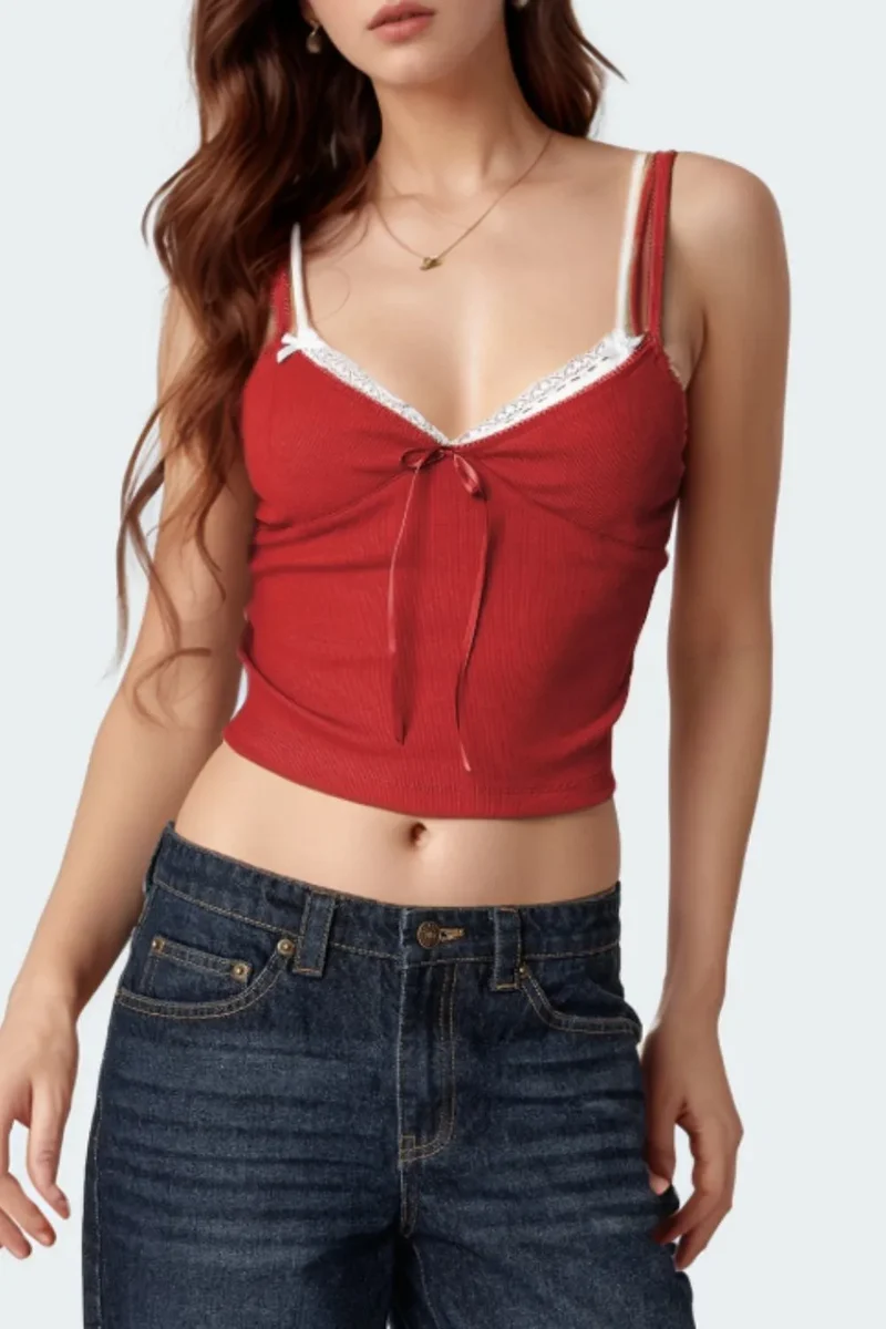 Camisole à col en V et détails en dentelle