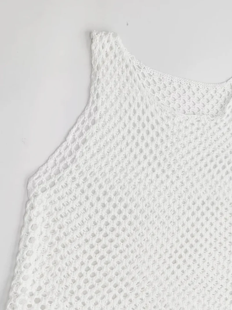 Cache-maillot sans manches avec ourlet à pompons et découpes