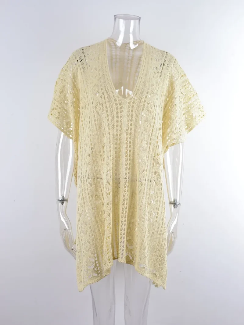 Cache-maillot à col en V et découpes ailes d'ange avec pompon