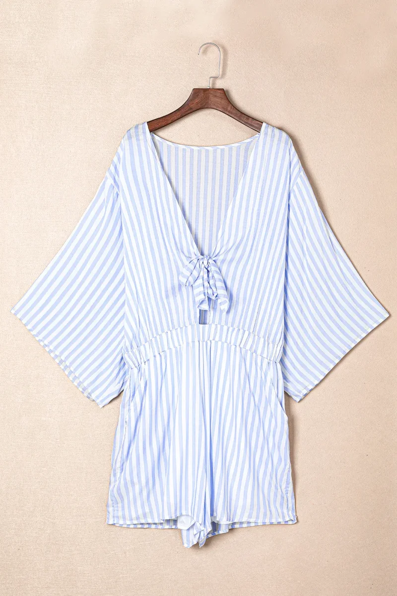 Combinaison à manches kimono rayées avec nœud