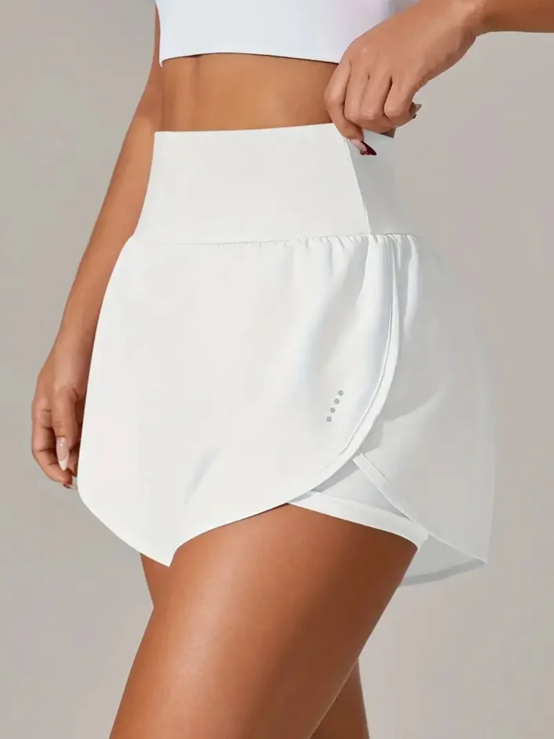 Short actif taille haute à poches