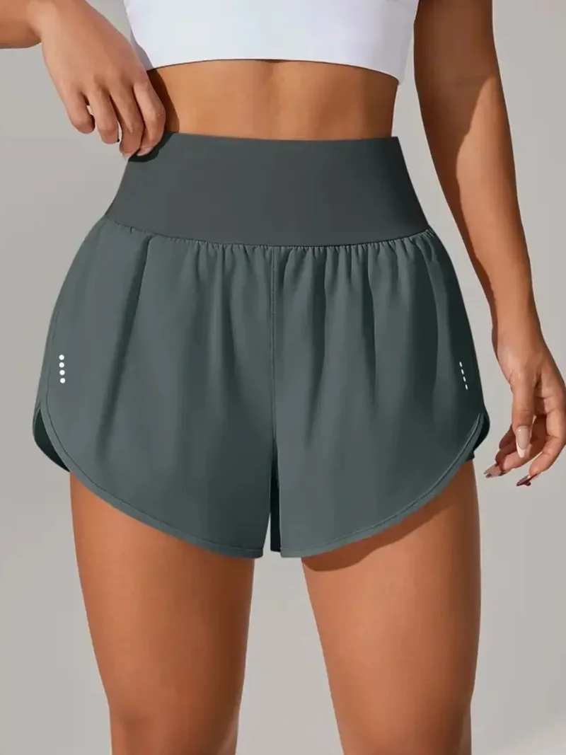 Short actif taille haute à poches