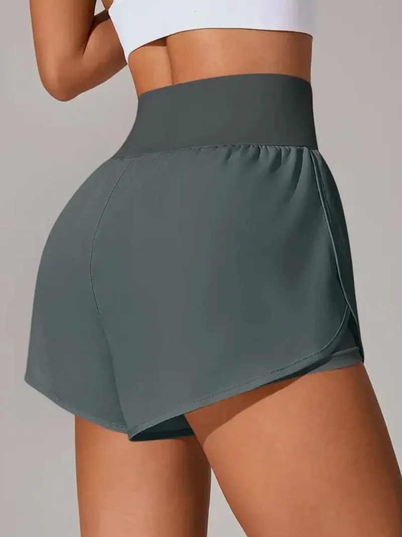 Short actif taille haute à poches