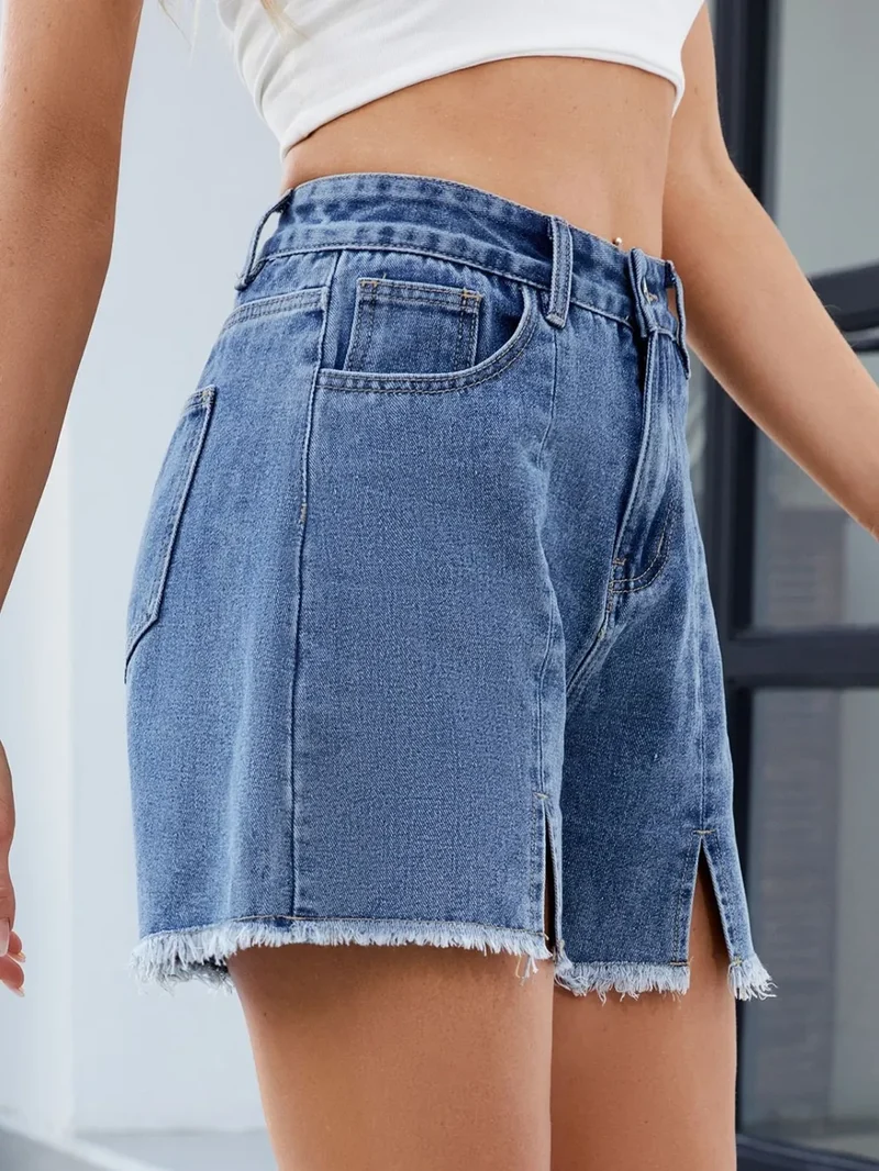 Short en jean fendu à ourlet brut