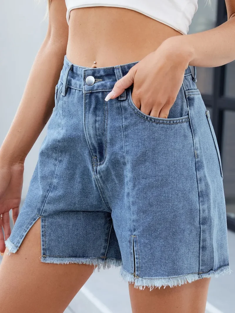 Short en jean fendu à ourlet brut
