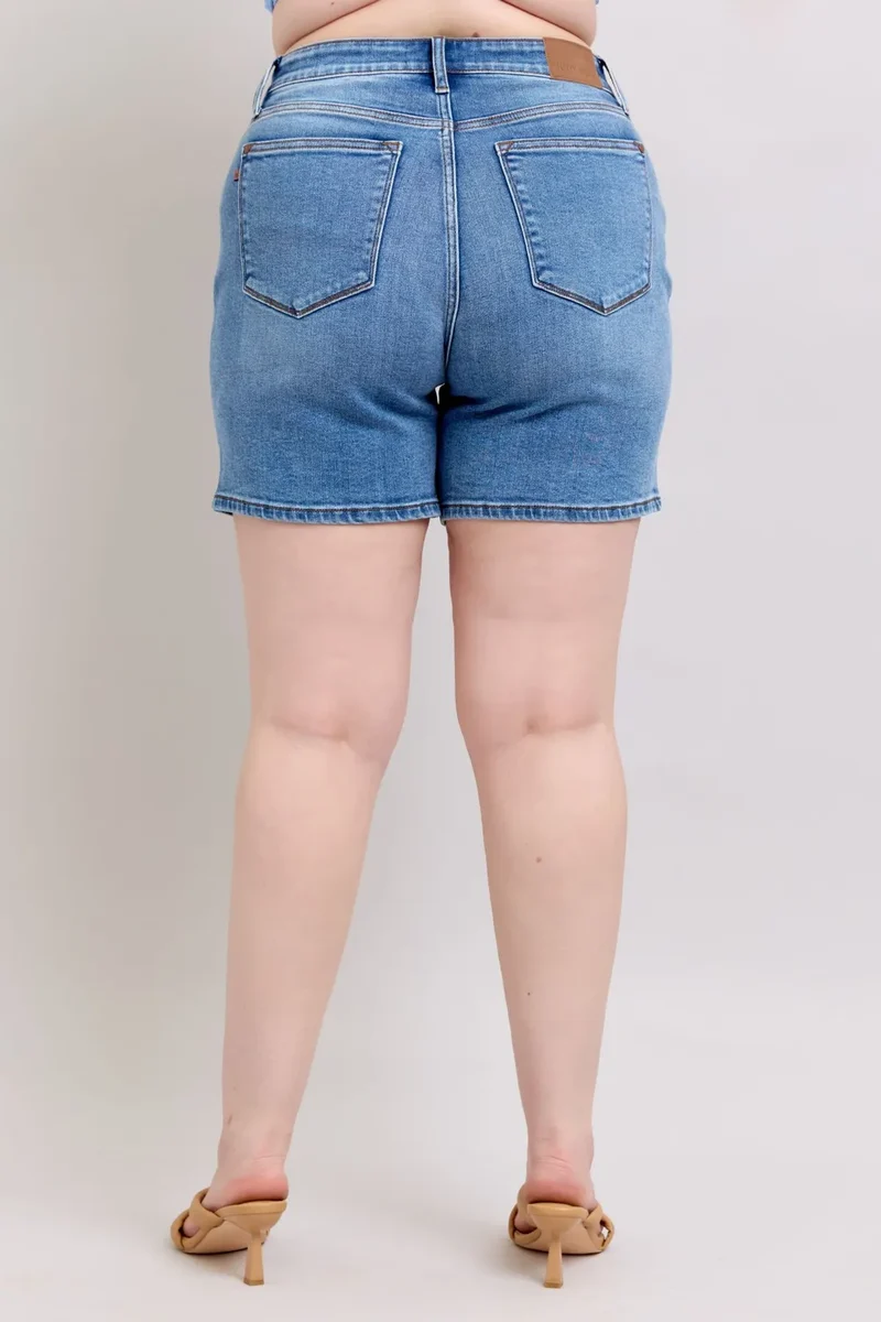 Short en jean bleu Judy à 2 boutons et poches, grande taille