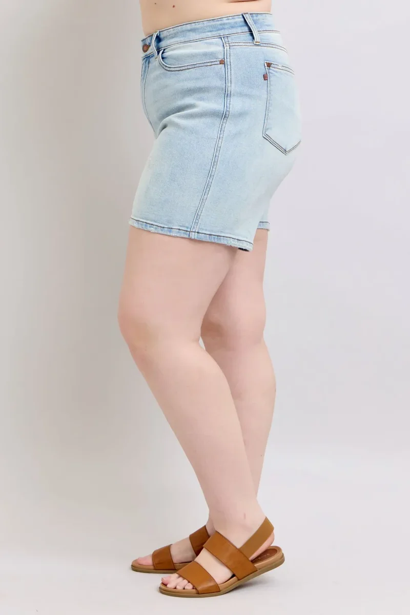 Short en jean bleu Judy à 2 boutons et poches, grande taille