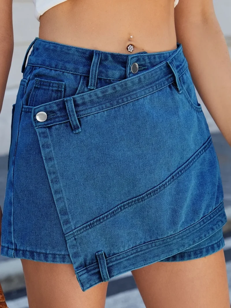 Jupe-short asymétrique en jean avec poches