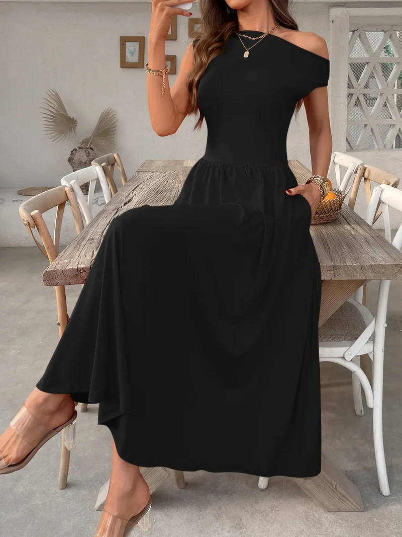 Robe à une épaule avec poches