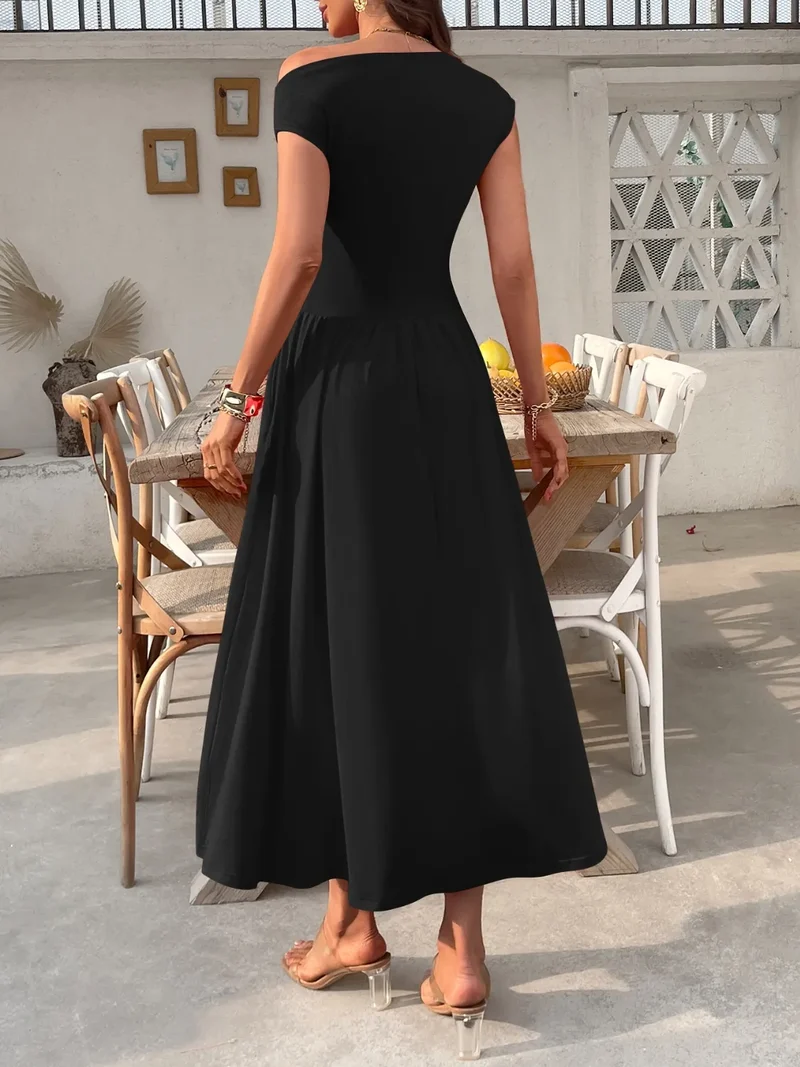 Robe à une épaule avec poches