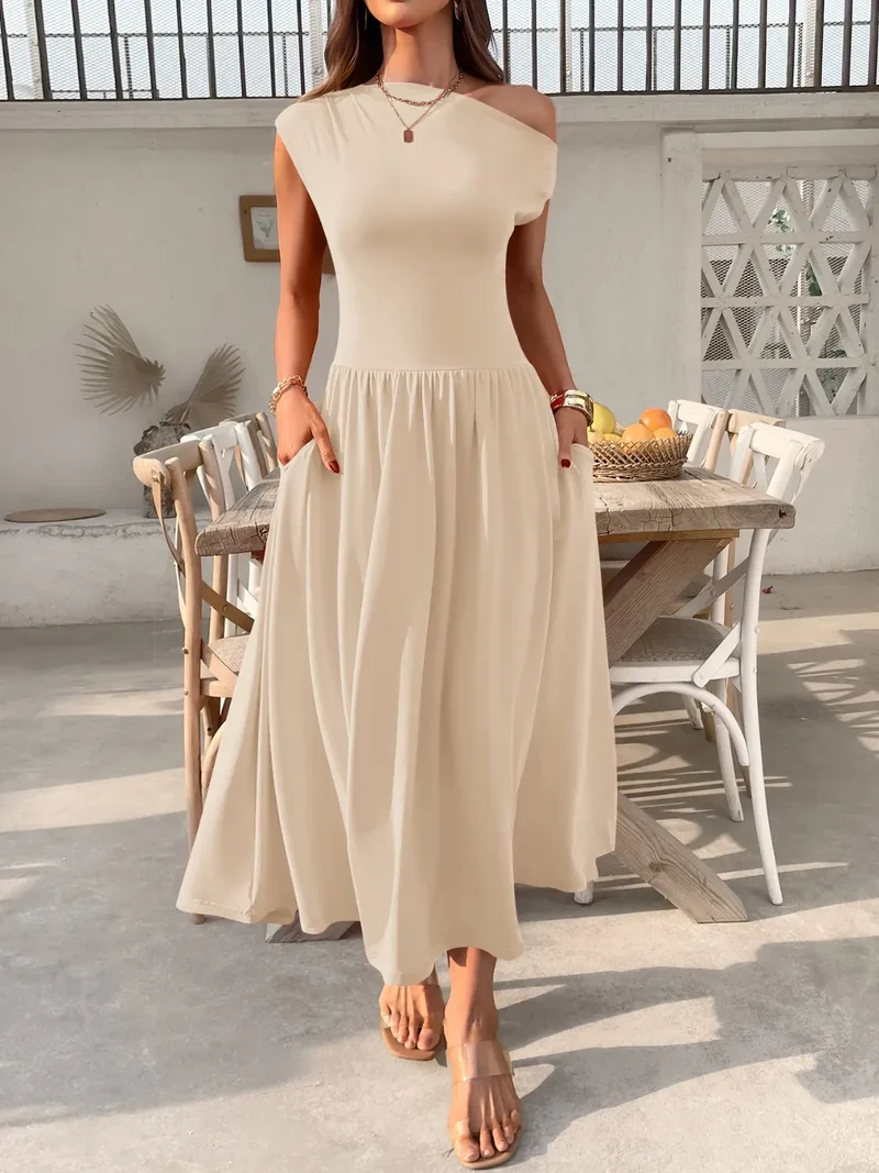 Robe à une épaule avec poches