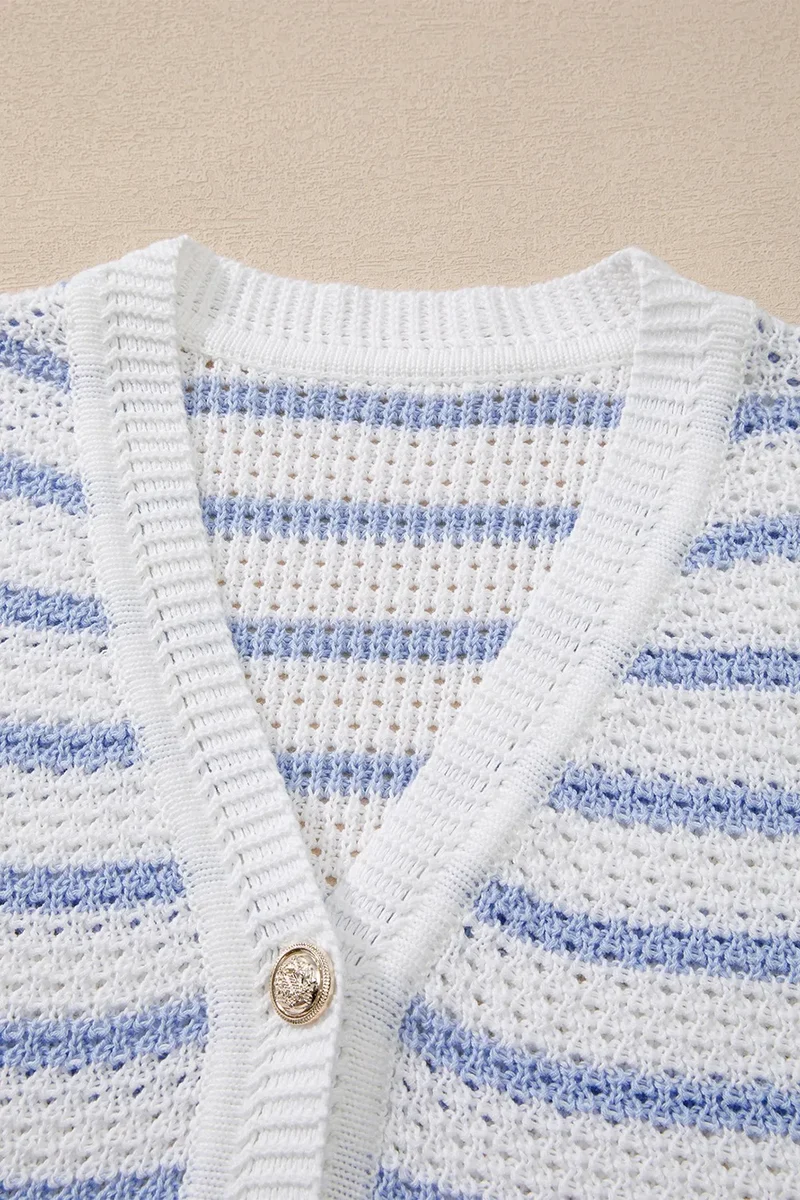 Gilet pull élégant à rayures et col en V avec boutons dorés