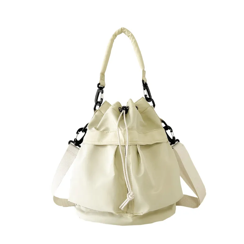 Sac seau en nylon avec cordon de serrage