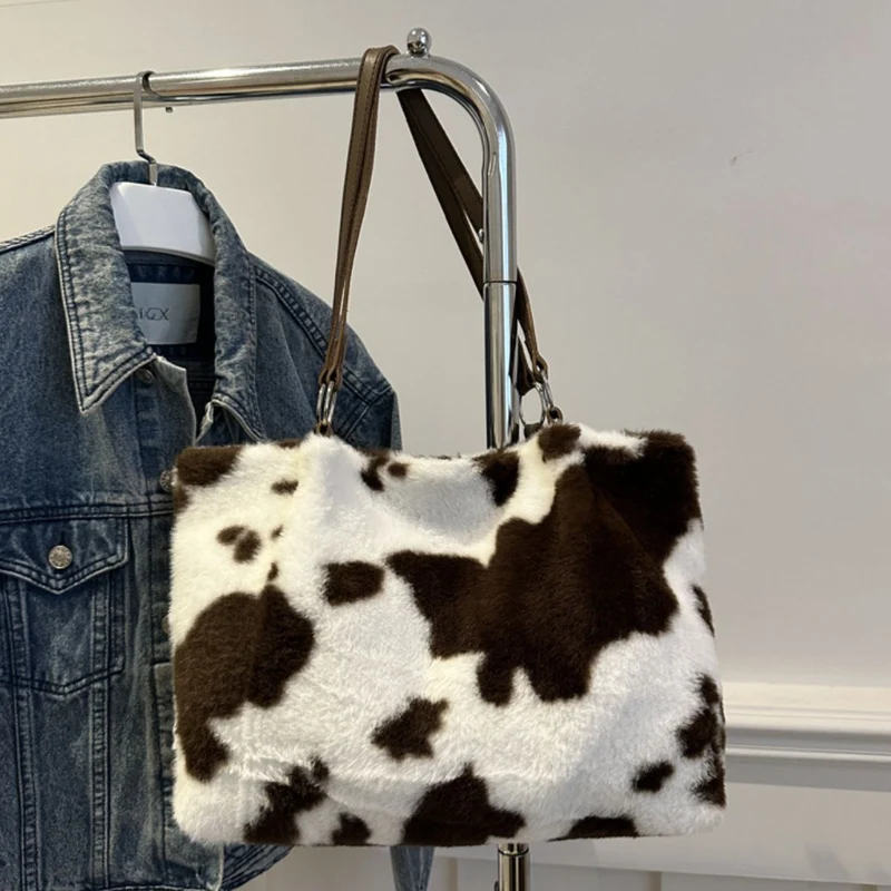 Sac fourre-tout en fourrure à imprimé vache