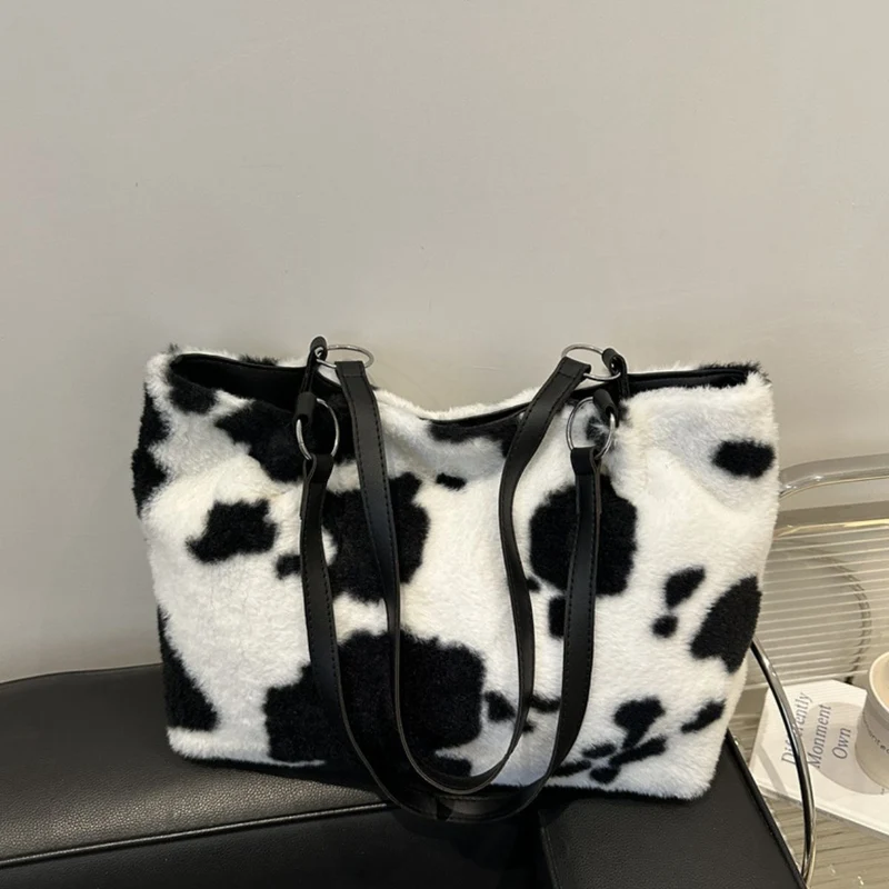 Sac fourre-tout en fourrure à imprimé vache