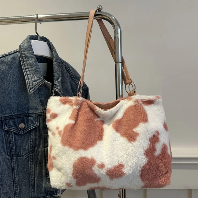Sac fourre-tout en fourrure à imprimé vache