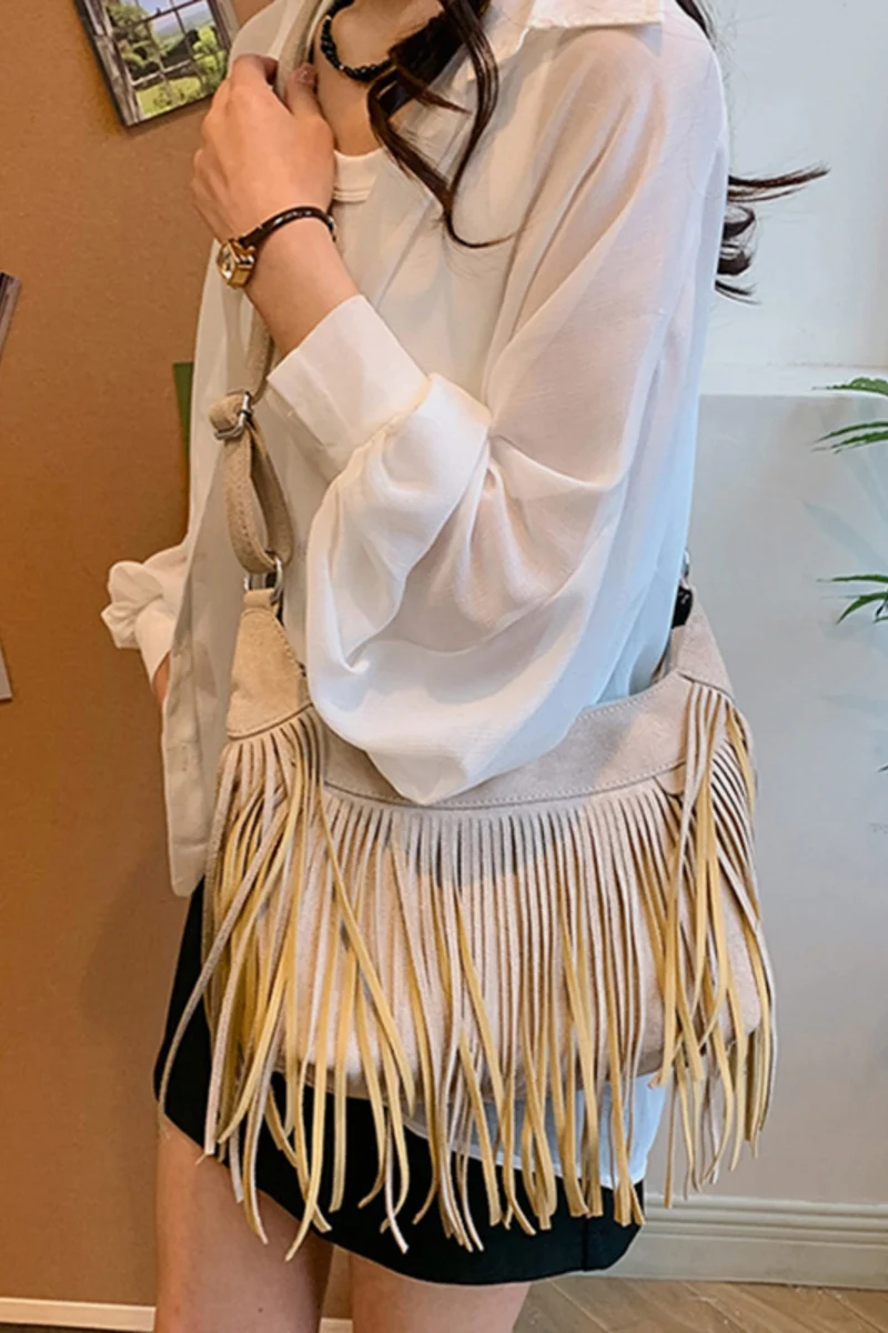 Sac à bandoulière réglable à franges en daim