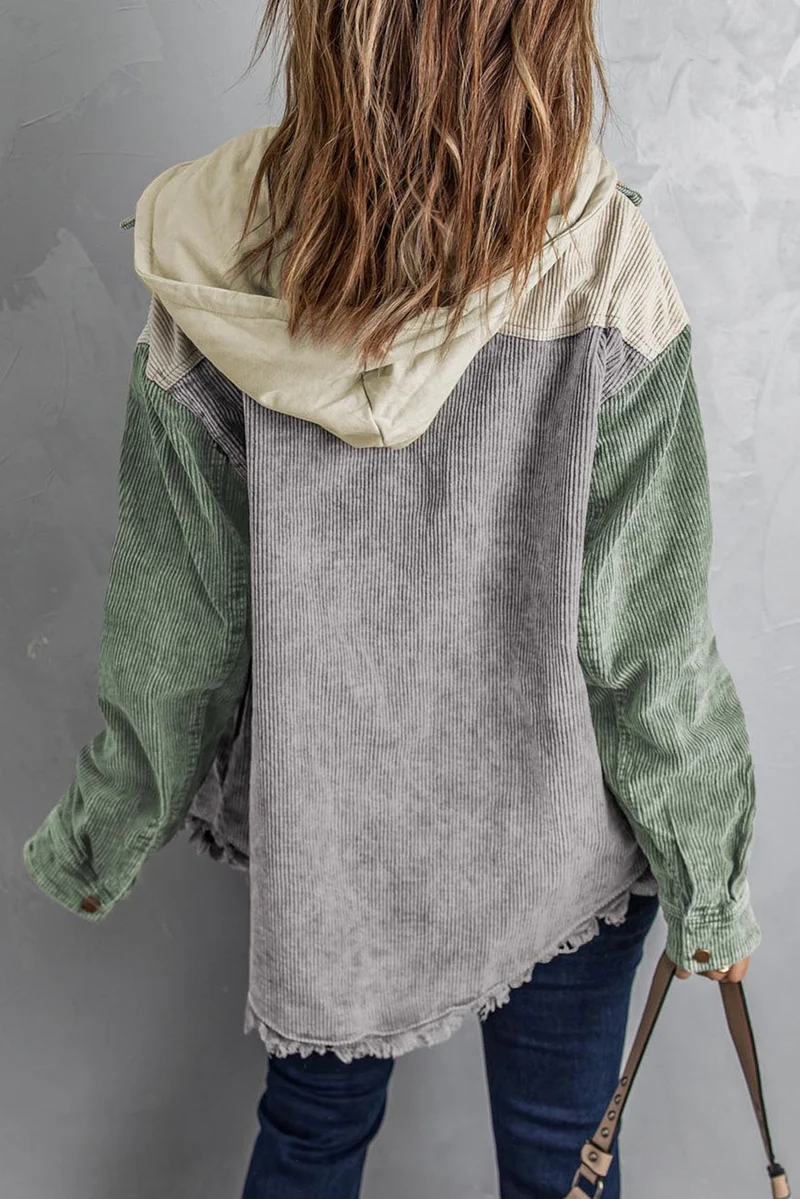 Veste-chemise à capuche en velours côtelé avec boutons-pression sur le devant
