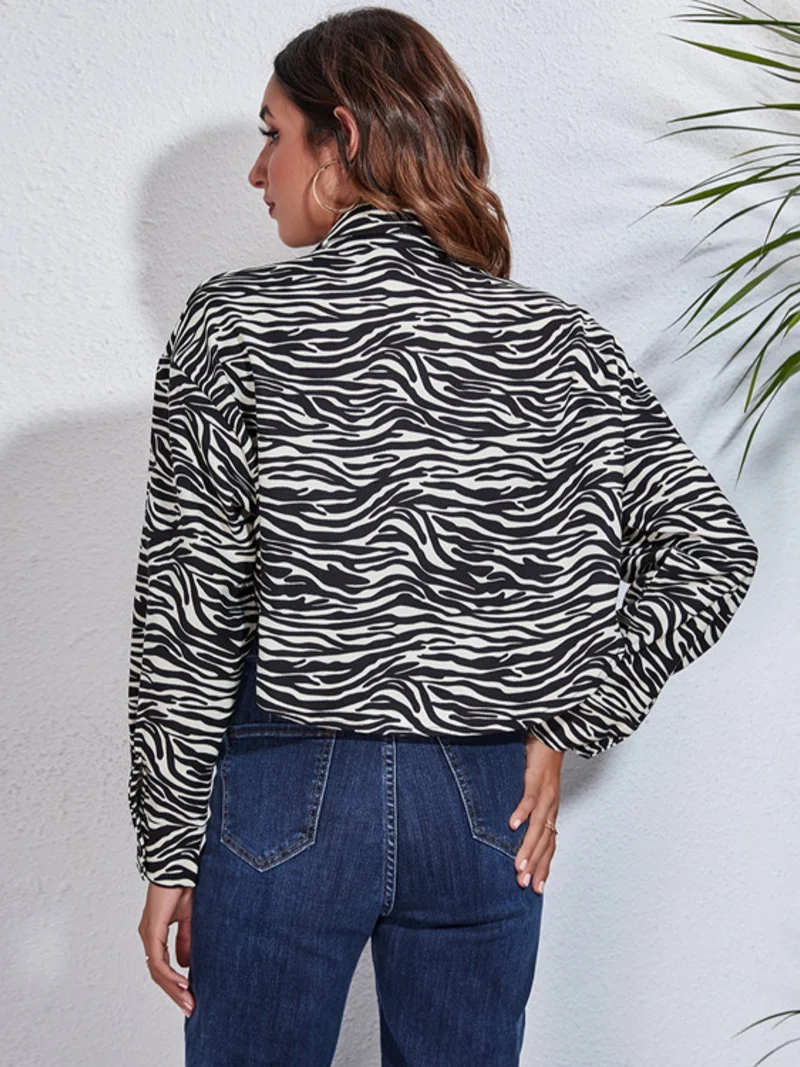 Veste courte imprimée boutonnée