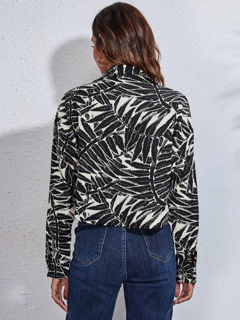 Veste courte imprimée boutonnée