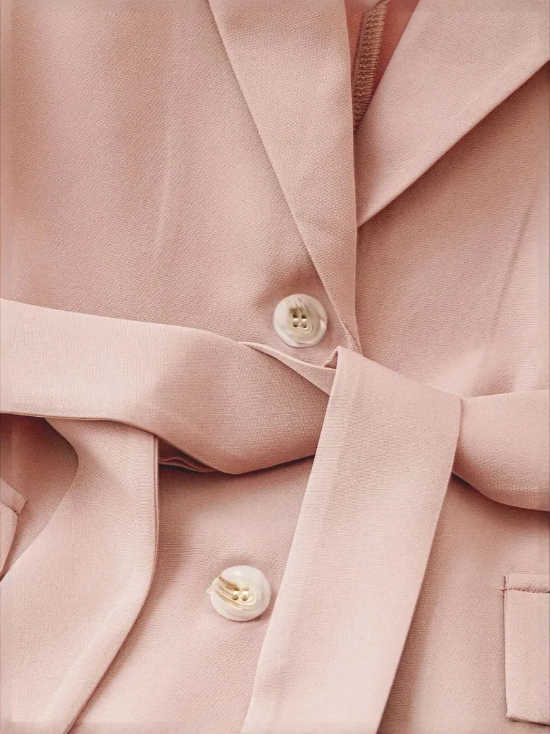 Blazer sans manches à col à revers et taille nouée