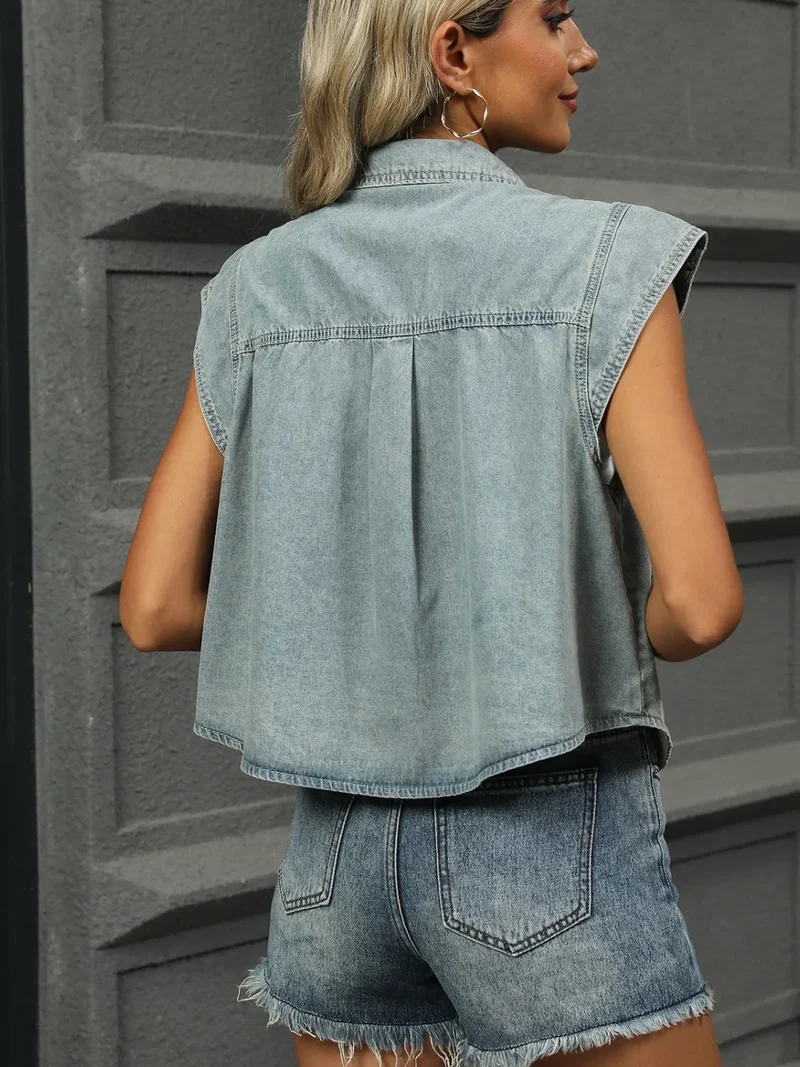 Veste en jean boutonnée à manches courtes