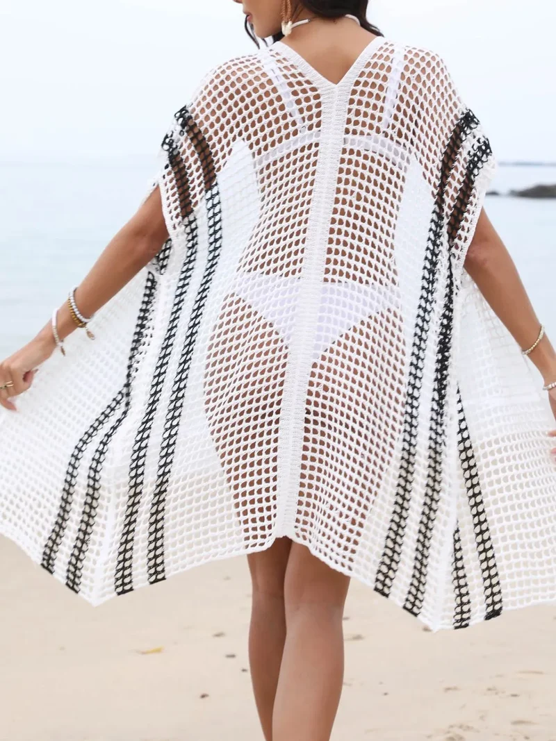Cache-maillot ouvert à l'avant et contrasté