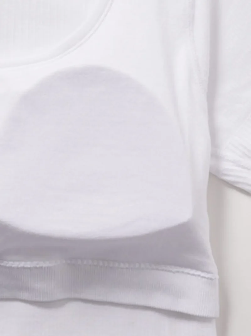 T-shirt actif à col carré avec coussinets de poitrine amovibles
