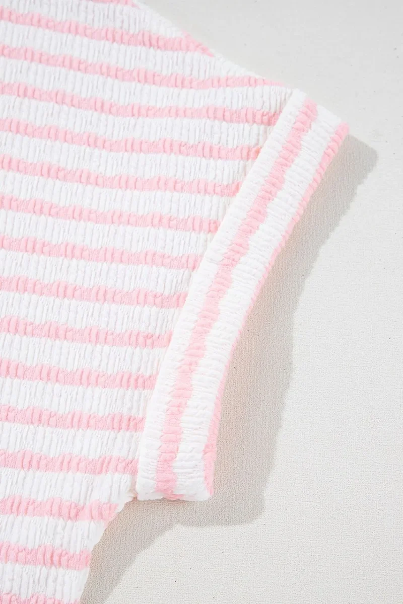 Ensemble haut à manches courtes en tricot rayé et short à cordon de serrage