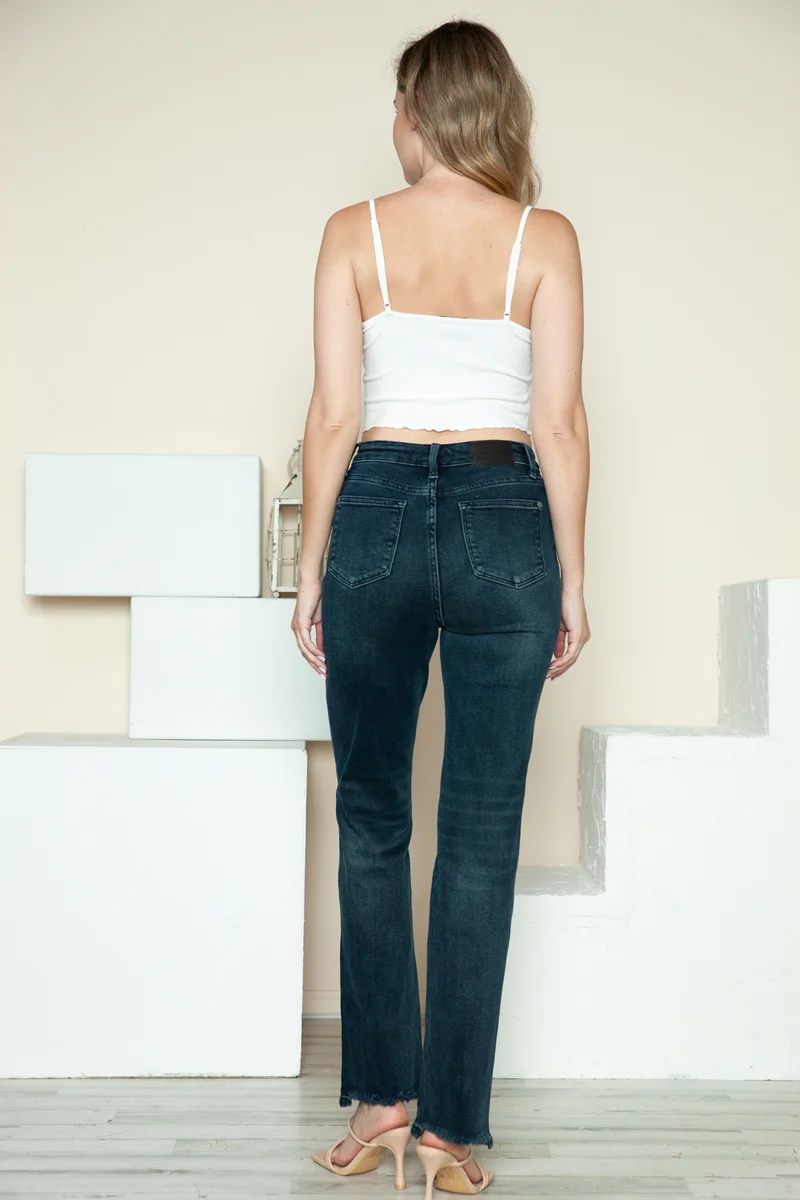 Jean droit taille haute Judy Blue avec braguette boutonnée et ourlet destroy