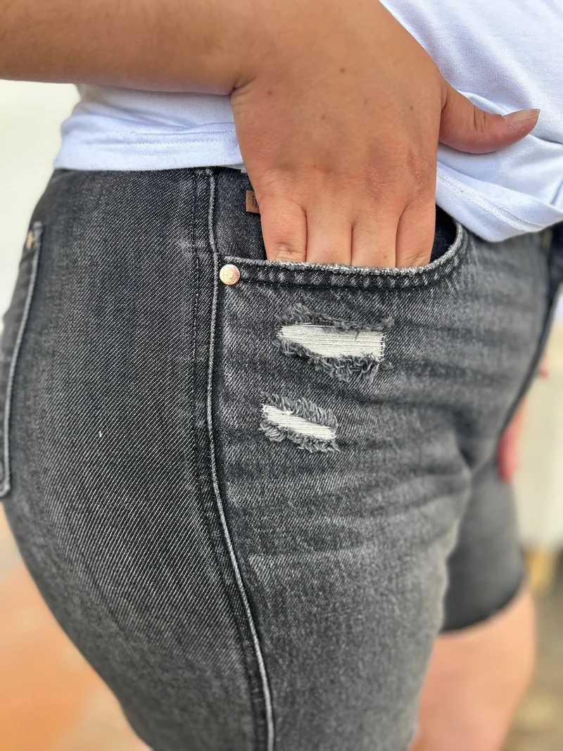 Short en jean rigide taille haute taille haute Judy Blue