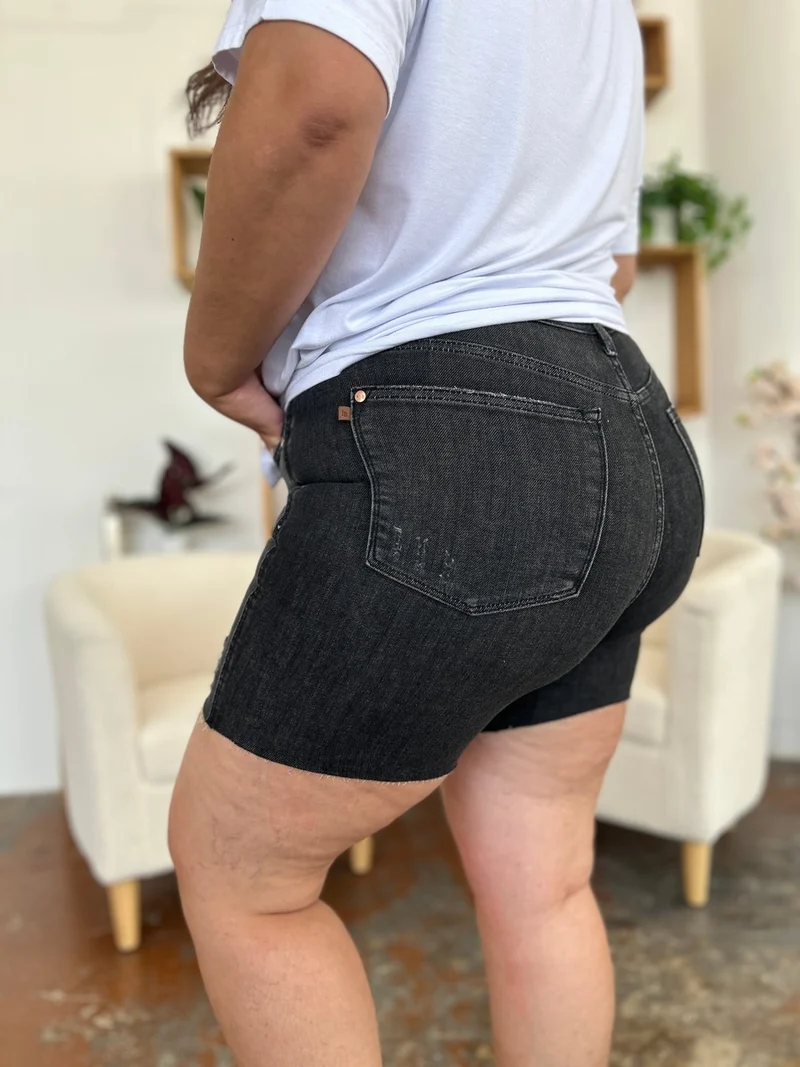 Short en jean rigide taille haute taille haute Judy Blue