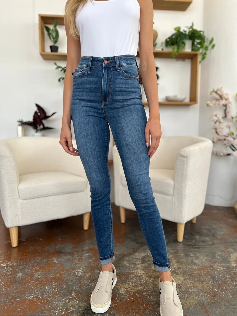 Jean skinny Judy Blue pleine taille à ourlet resserré
