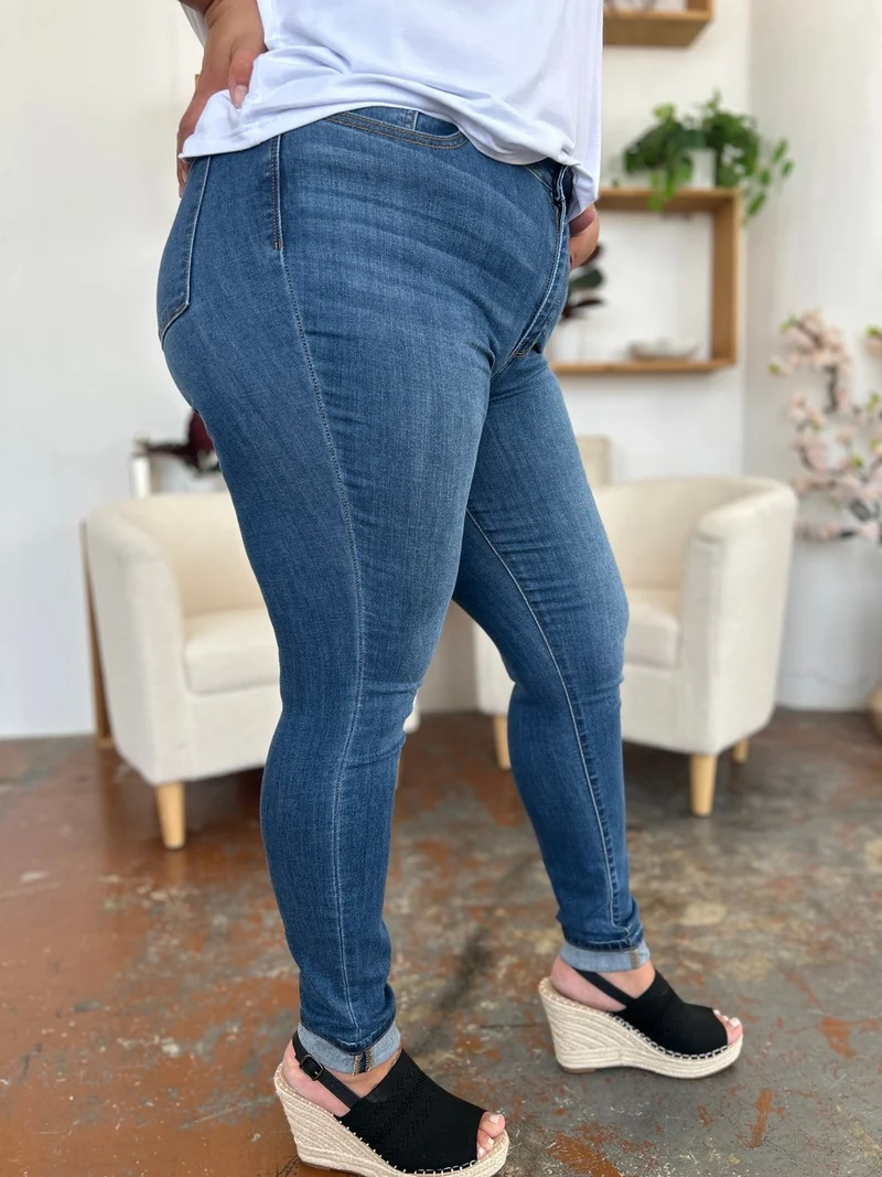 Jean skinny Judy Blue pleine taille à ourlet resserré