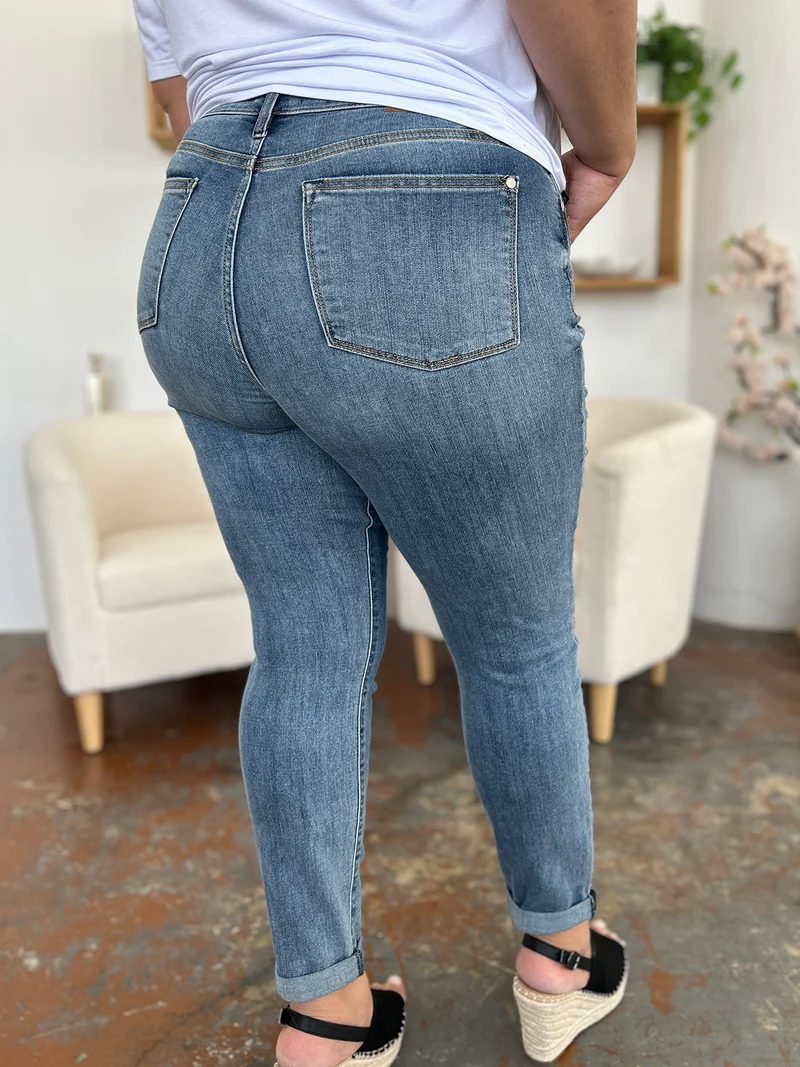 Jean slim Judy Blue taille haute à ourlet retroussé