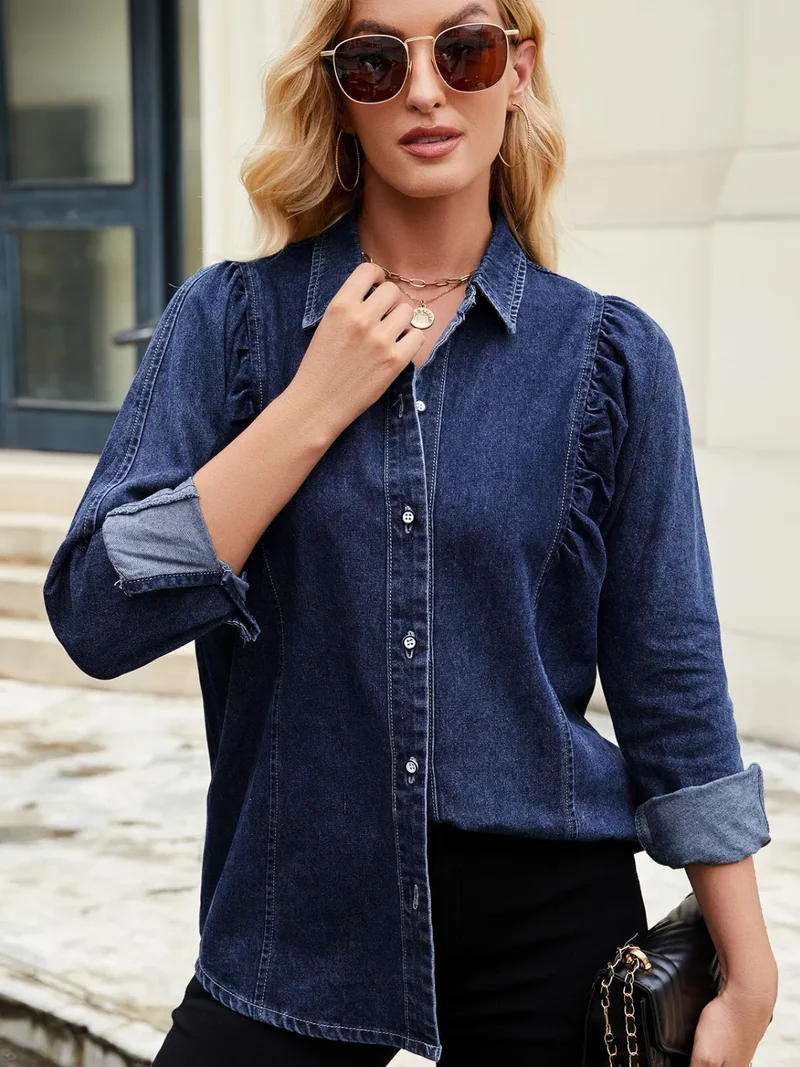 Chemise en jean à col boutonné
