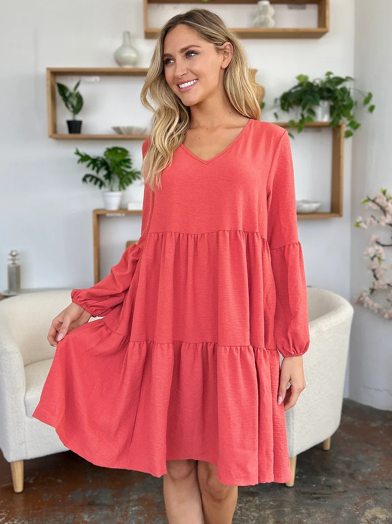 Robe à volants et manches ballon à col en V avec poches