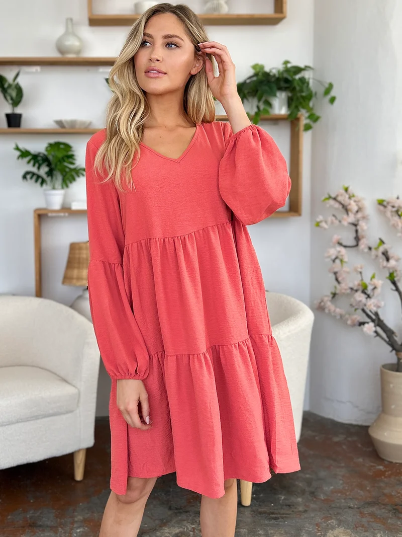 Robe à volants et manches ballon à col en V avec poches
