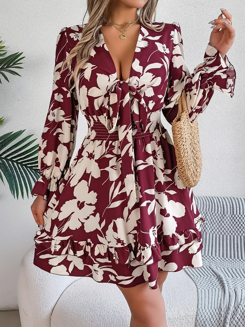 Robe imprimée à manches longues et volants