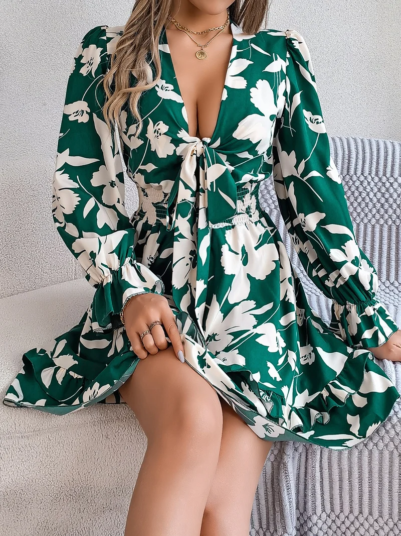 Robe imprimée à manches longues et volants